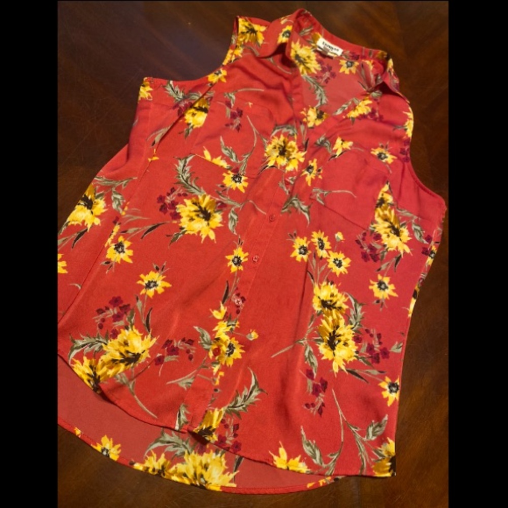 Express Red Floral Sleeveless Button-Front Blouse